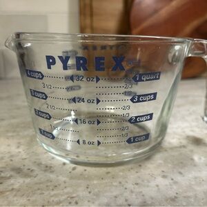 Pyrex 4 Cup 1 Quart Glass Measuring Cup